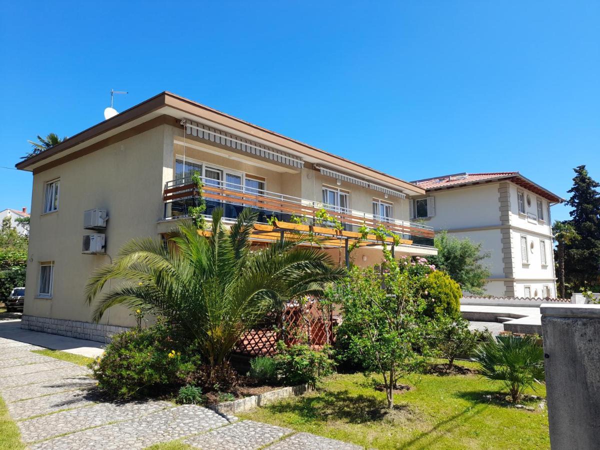 Apartments Orange 로브란 외부 사진